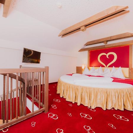 Alpen-Herz Romantik & Spa - Adults Only Ladis Eksteriør billede